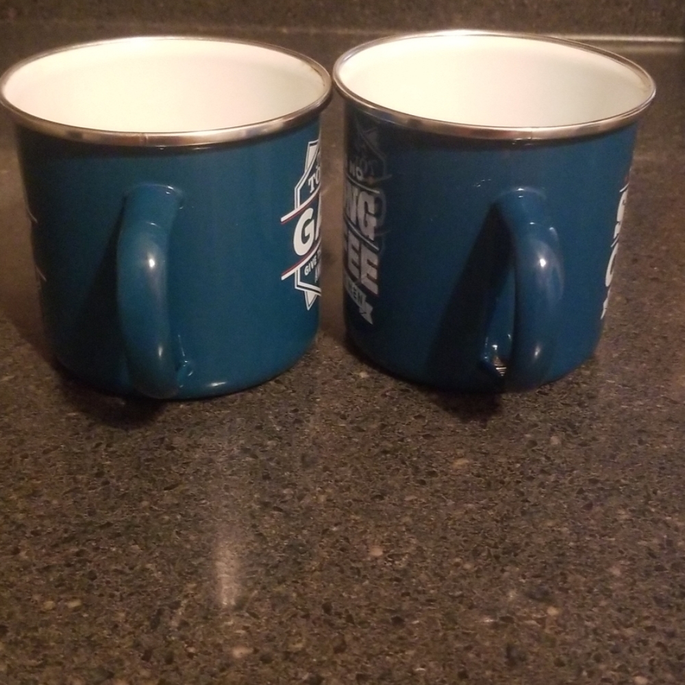 2 Enamel Cups - Picture 3 of 3